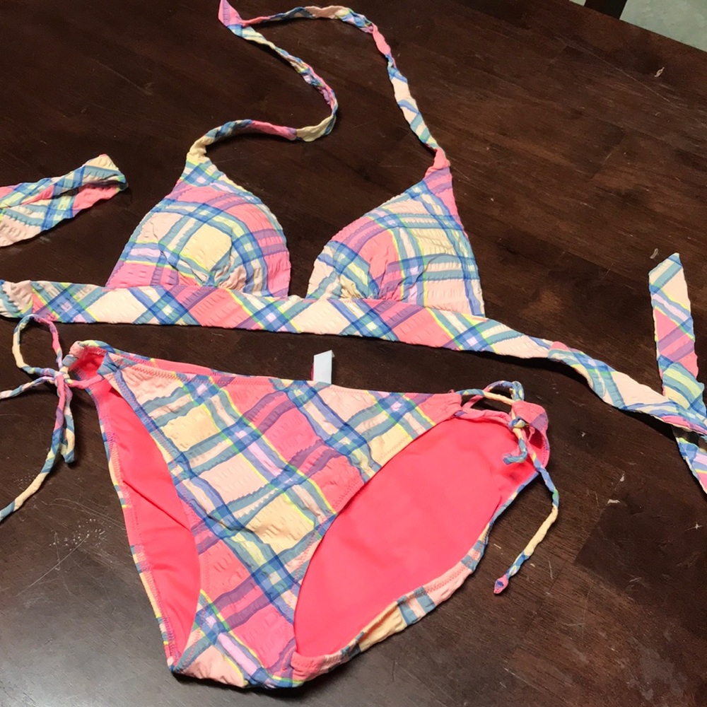 Victoria’s Secret bikini
